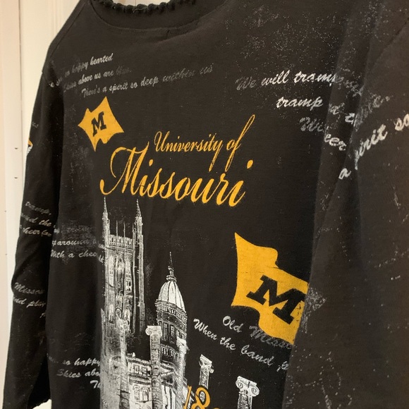 🐯❤️ Two Mizzou Shirts - Picture 3 of 5